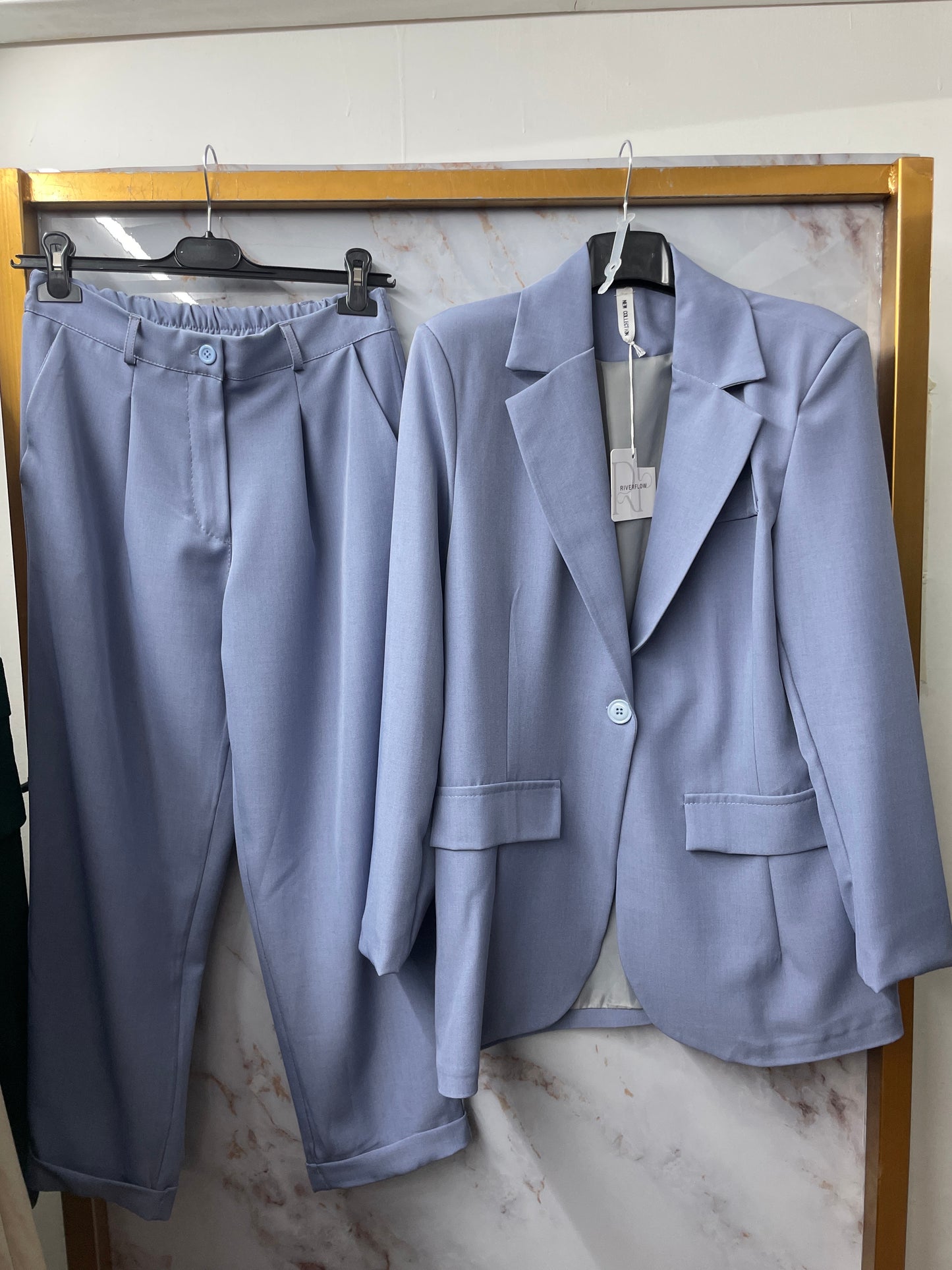 Tailleur celeste
