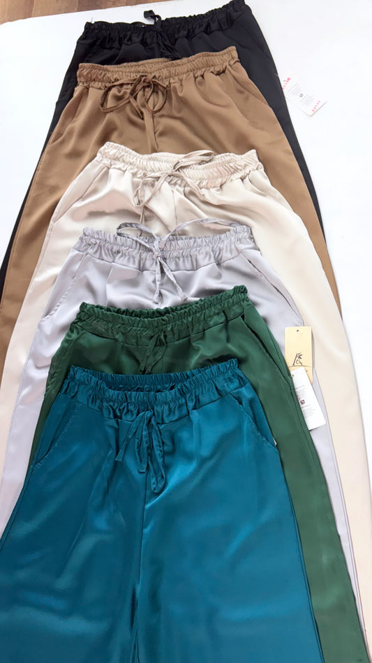 Pantaloni in raso