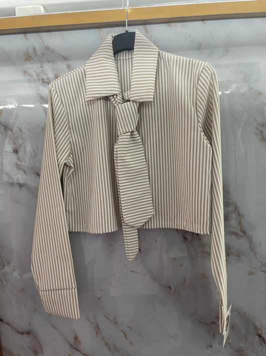 Camicia bianca e beige