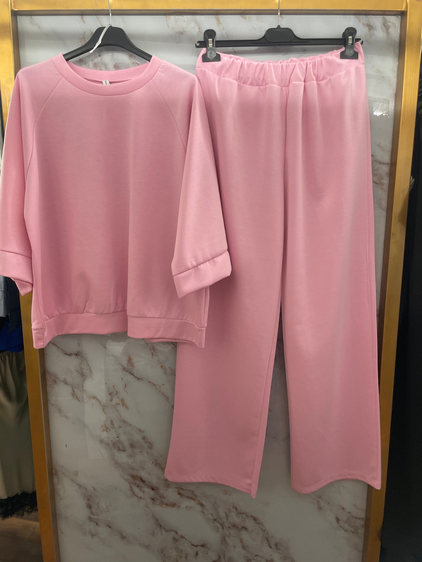 Tuta rosa