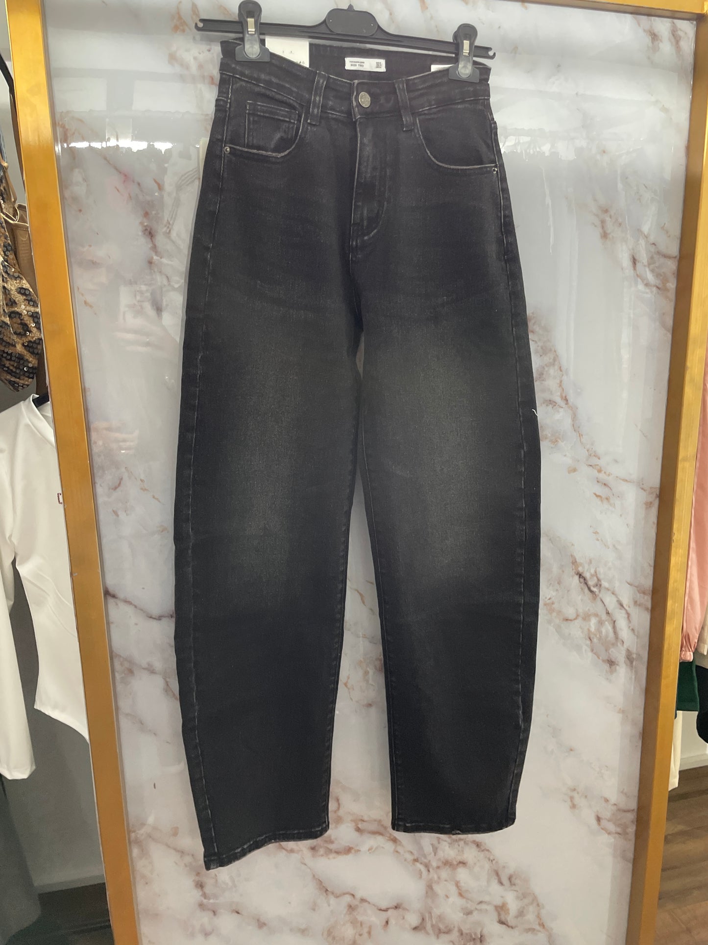 Jeans nero tasca fucsia